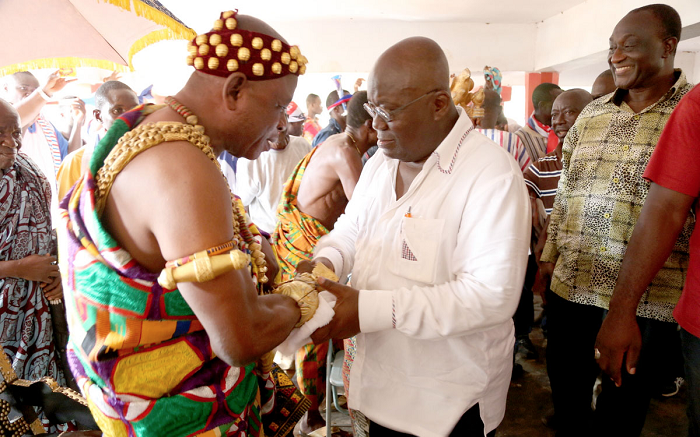  Nana Akufo-Addo interacting with Ubor Tasman Konja, Chief of Kpassa